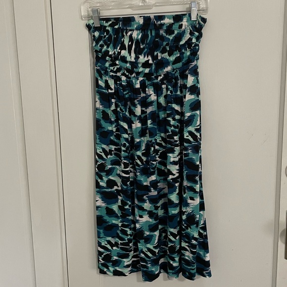 Hourglass Lilly Dresses & Skirts - Hourglass Lilly Strapless Dress Sz M